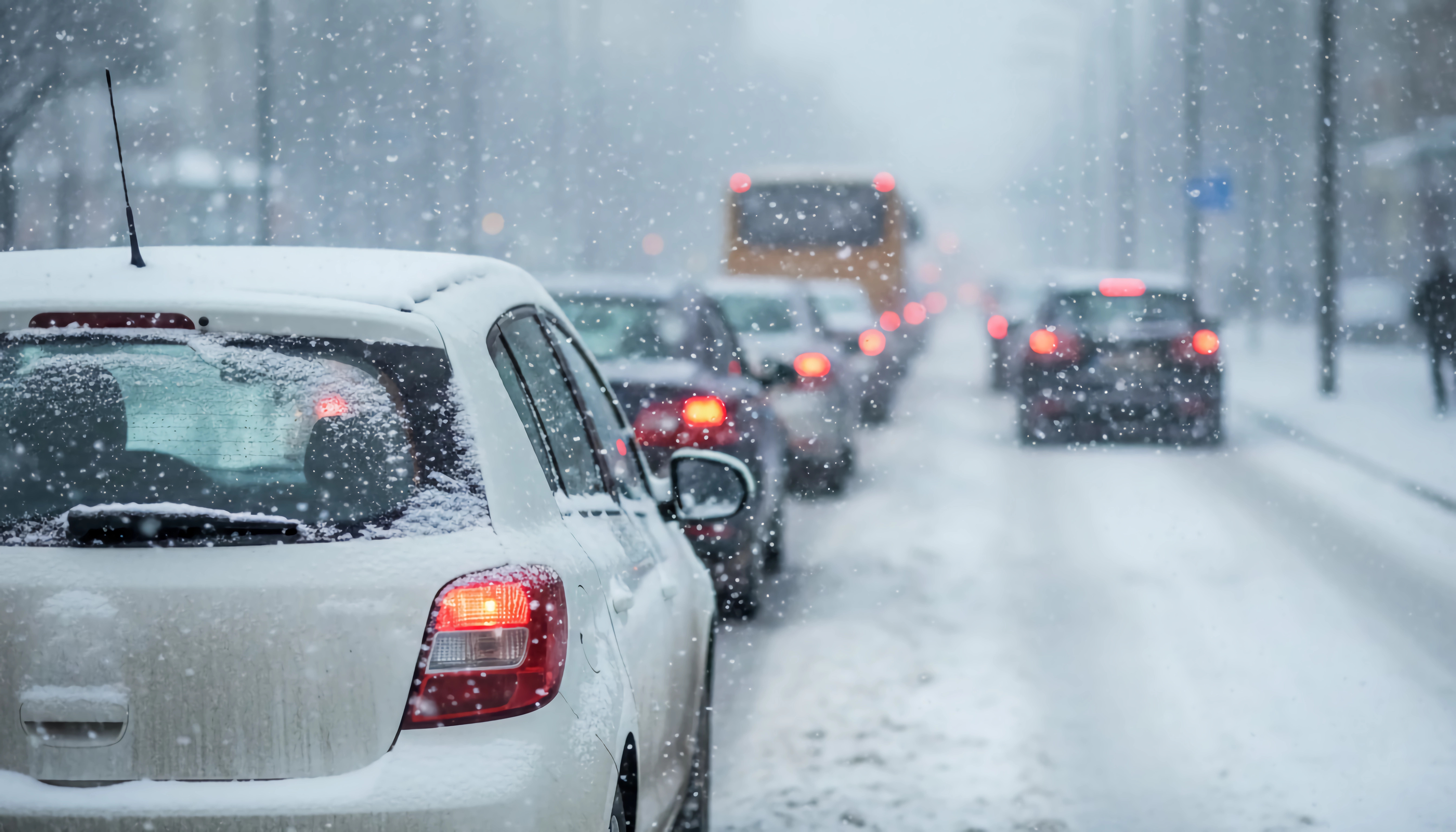 Pünktlich trotz Winterwetter und Streik: Das Wegerisiko in der Zeitarbeit
