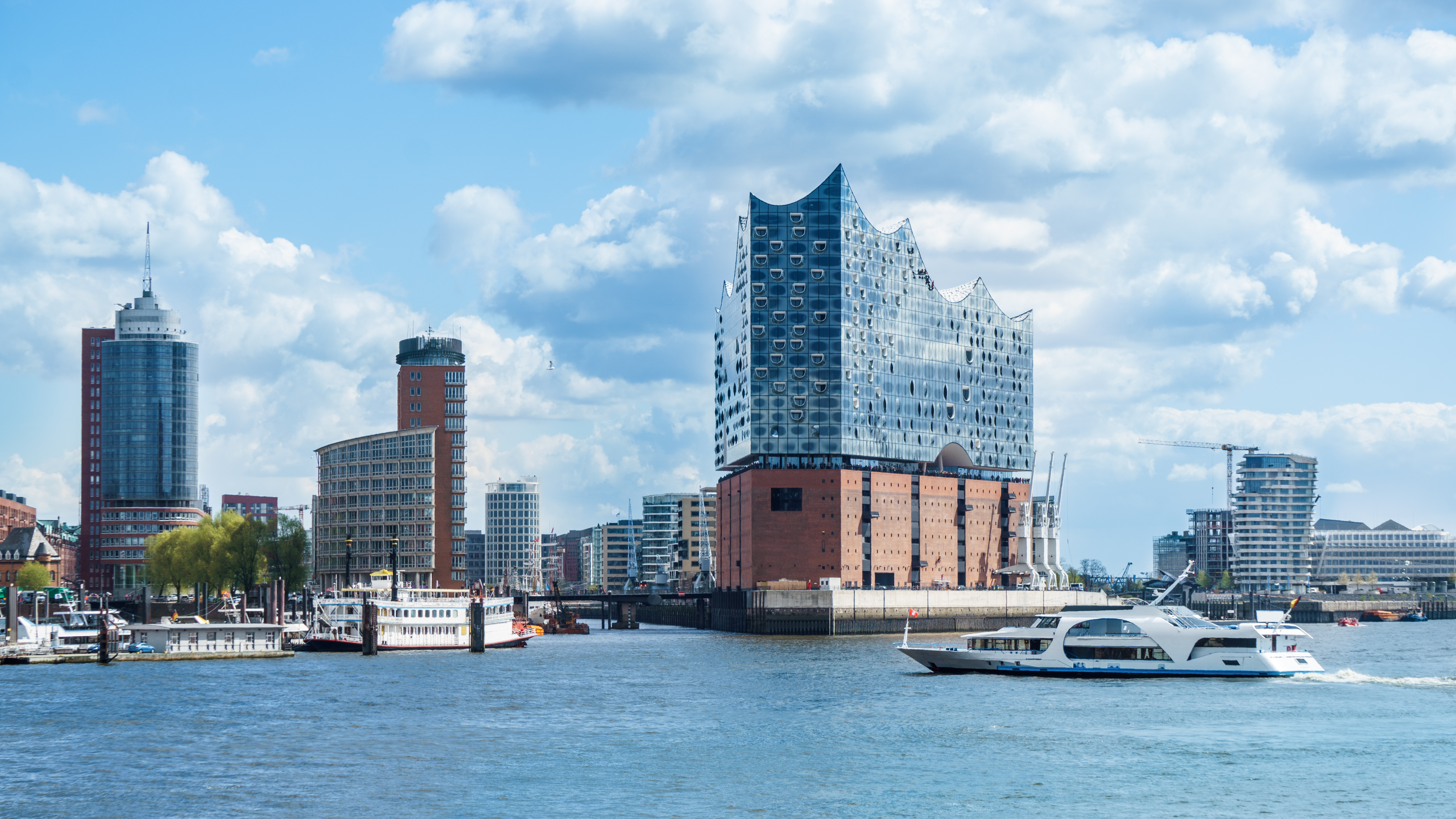 Zeitarbeit in Hamburg: Motor für Wirtschaft, Jobs und Integration